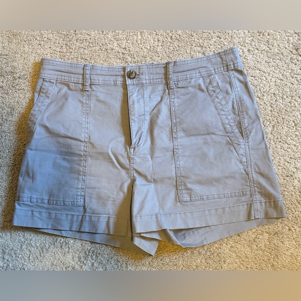 a new day Women's Light Gray Cargo Shorts